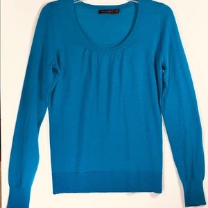 Limited Sweater Long Sleeve Pullover Scoop nck